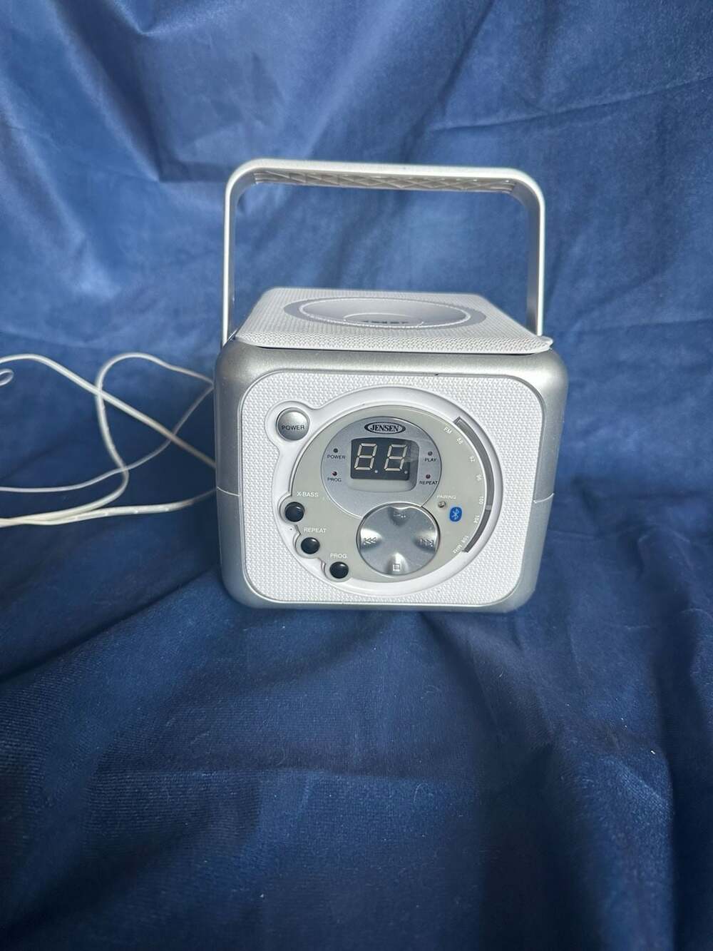 Jensen CD-555 Portable Bluetooth Music System with CD Player and FM Radio